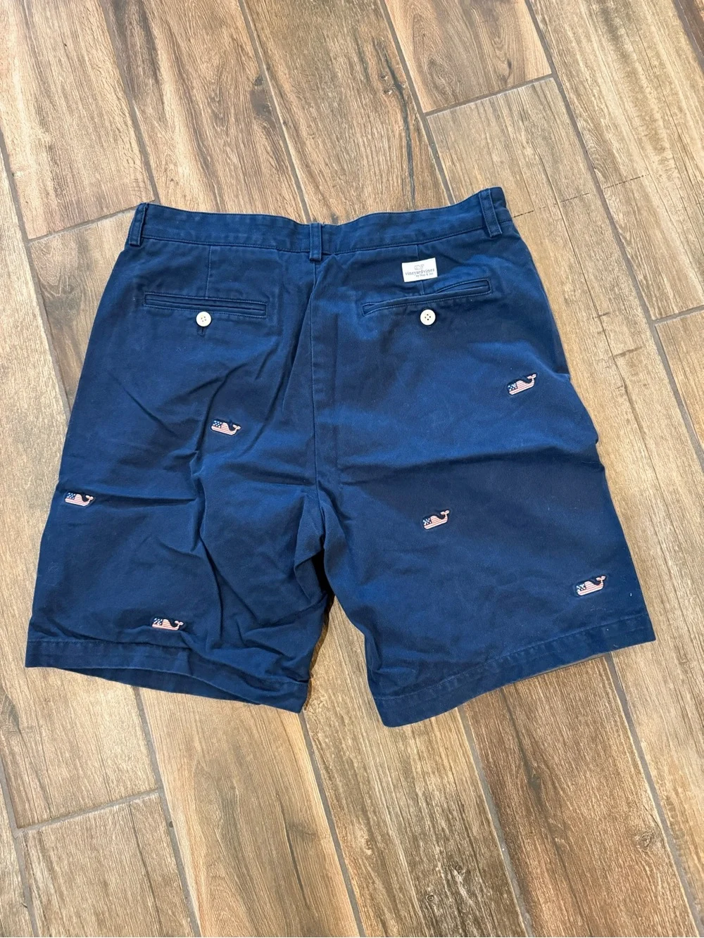 Vineyard Vines classic flat